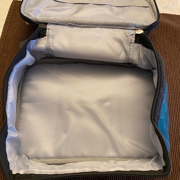 Makeup/travel bag - Picture 4 of 6